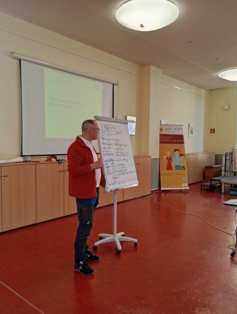 Lokales Bündnis für Familien im Weimarer Land|Teilnahme des Lokalen Bündnisses für Familien im Weimarer Land an der Veranstaltung „Erste Hilfe am Kind“ im Mehrgenerationenhaus Apolda